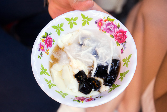 Đậu Hũ (Tofu Pudding)