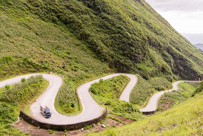 Read more about the article The Thấm Mã Pass and the Lũng Cú Flagpole