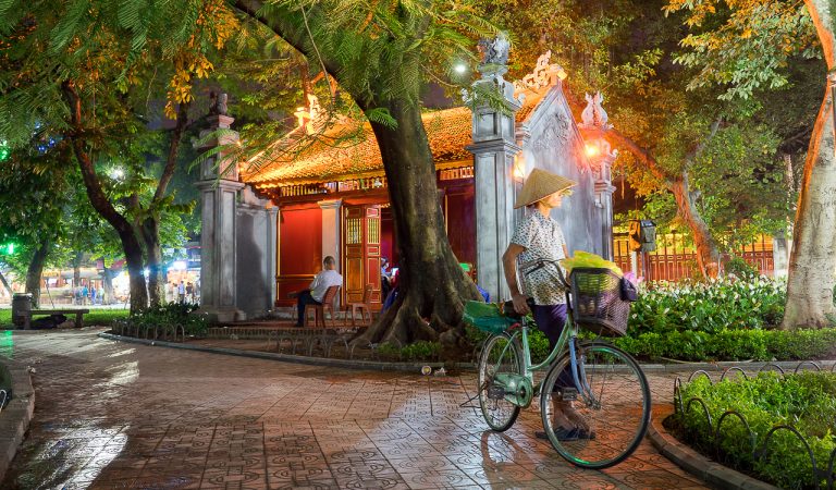 Read more about the article Tạm Biệt, Hanoi!