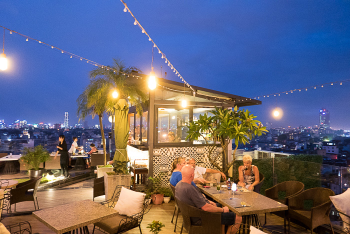 Read more about the article Rooftop Bars in Hanoi