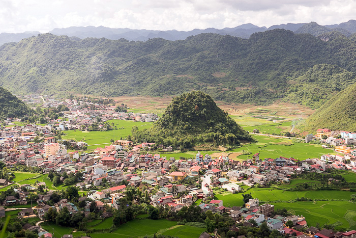 Read more about the article The Twin Mountains of Tam Sơn